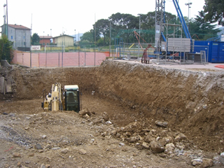 Ingrandisci