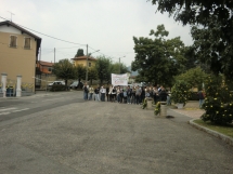 ingrandisci