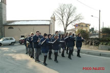 Ingrandisci